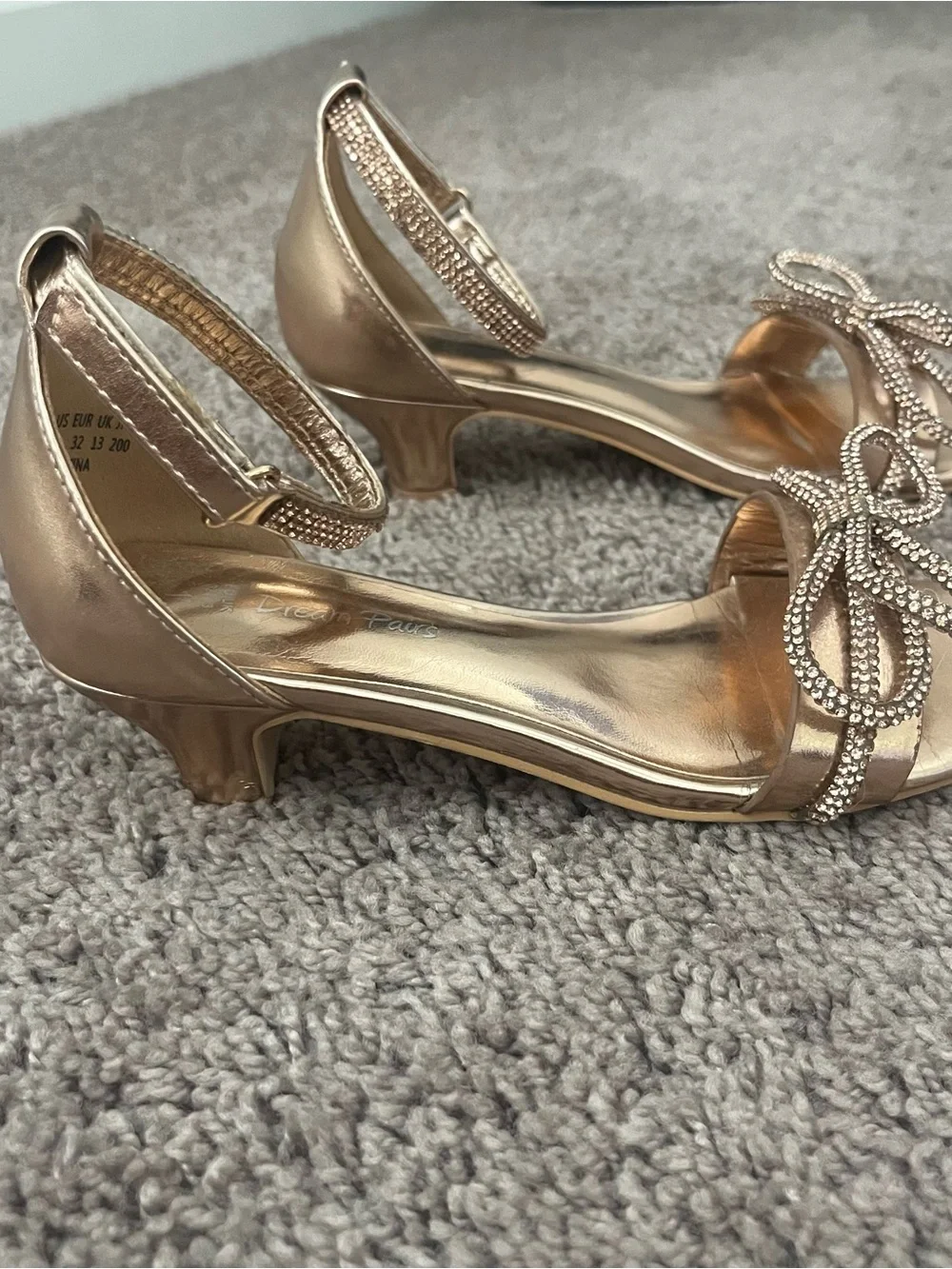 Elegant Kids’ Gold Metallic Ankle-Strap Sandals with Crystal Bow